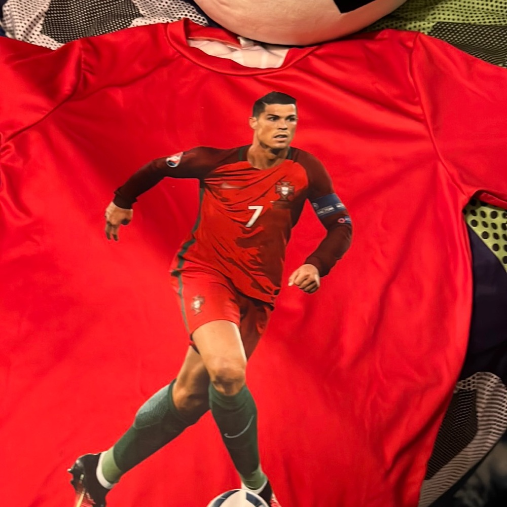 CRISTIANO RONALDO TEE……$30 BOYS SIZE SMALL